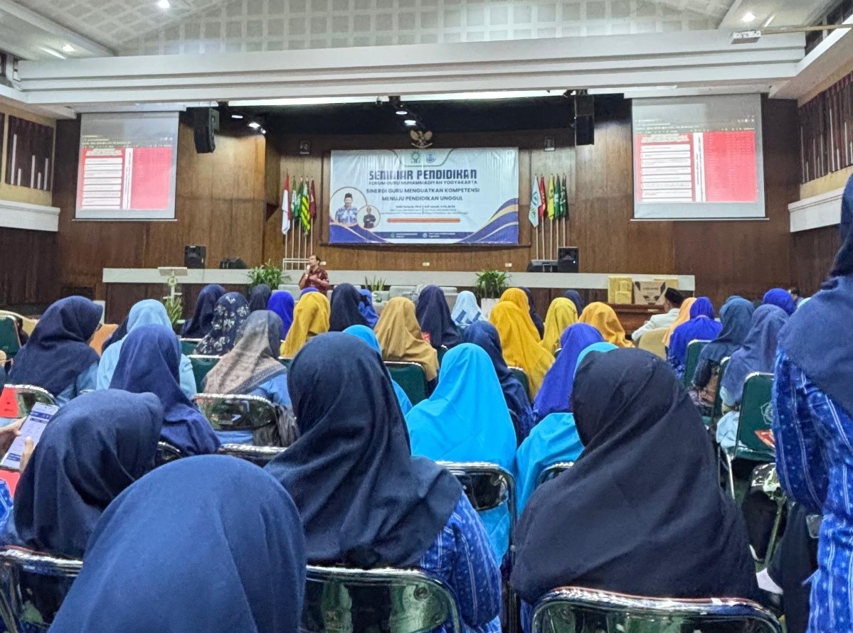 Guru Muga Hadir dalam Seminar Pendidikan