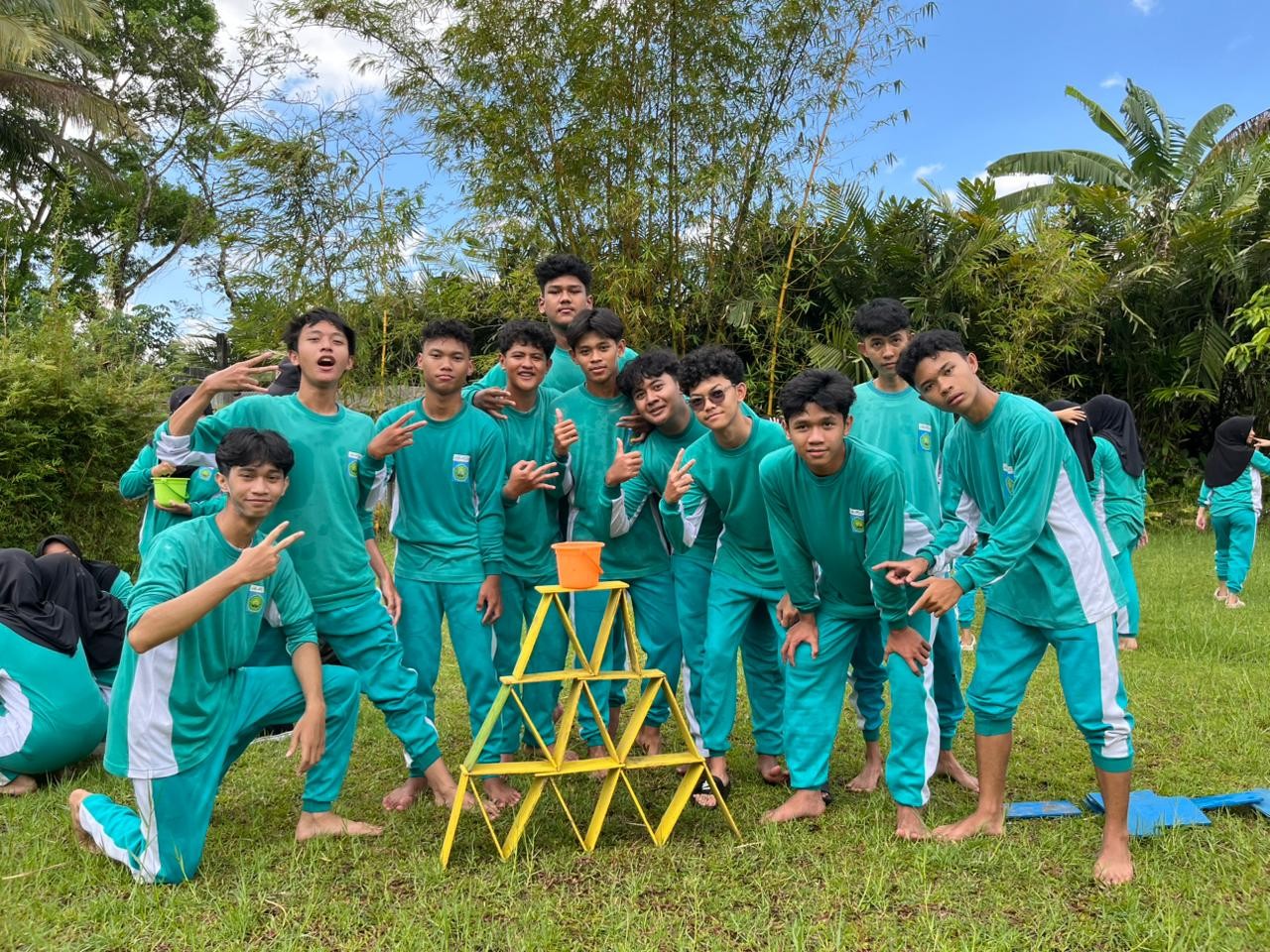 Outbound Kelas XI SMA Muhammadiyah 3 Yogyakarta  di Desa Wisata Kelor Perkuat Kekompakan dan Kerja S