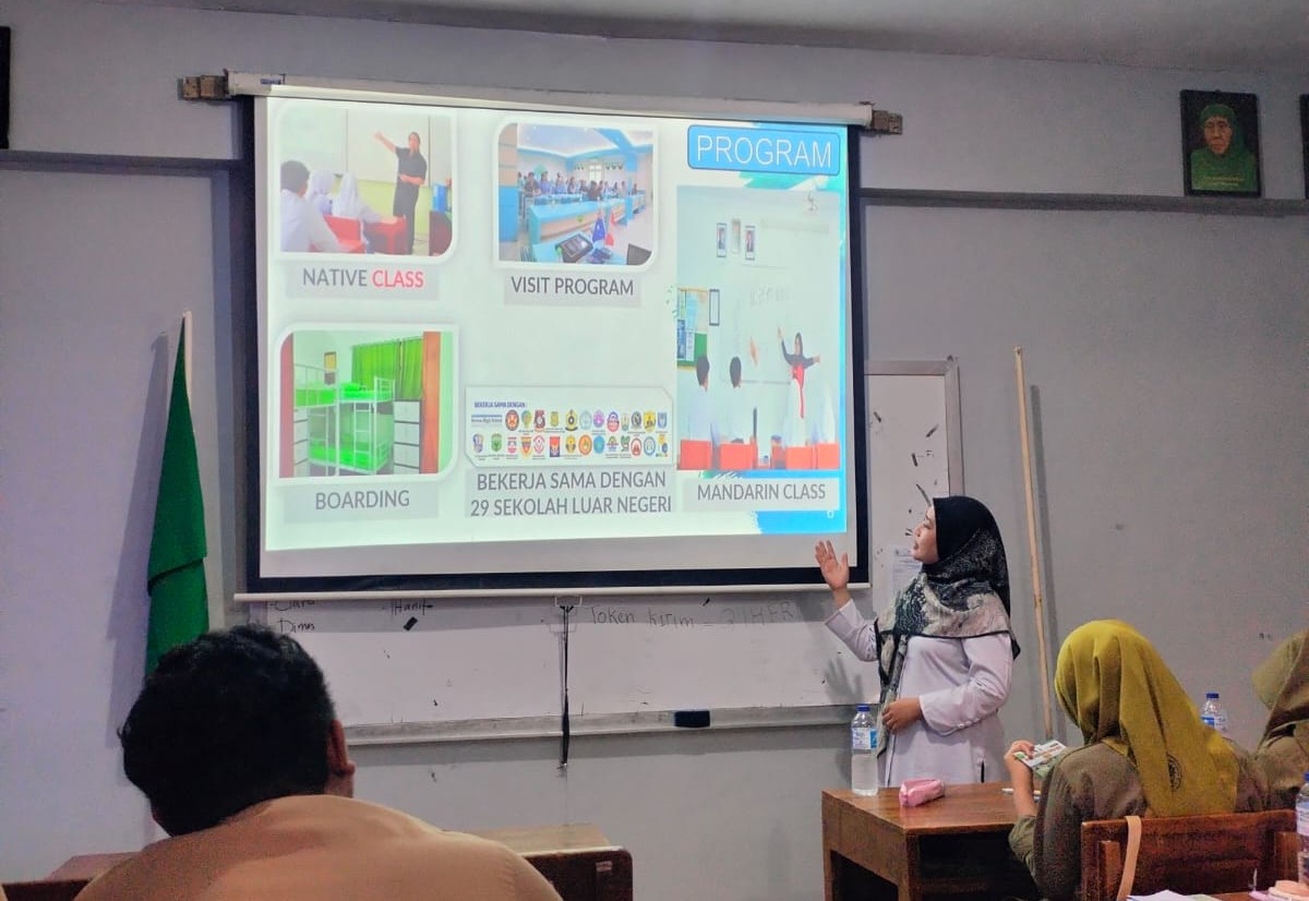 Kegiatan Presentasi SPMB di SMP Muhammadiyah 1 Depok dan SMP Muhammadiyah 1 Godean