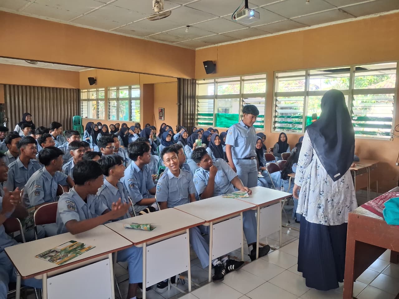 Promosi SPMB di SMP Negeri 3 Godean dan  SMP Muhammadiyah Moyudan