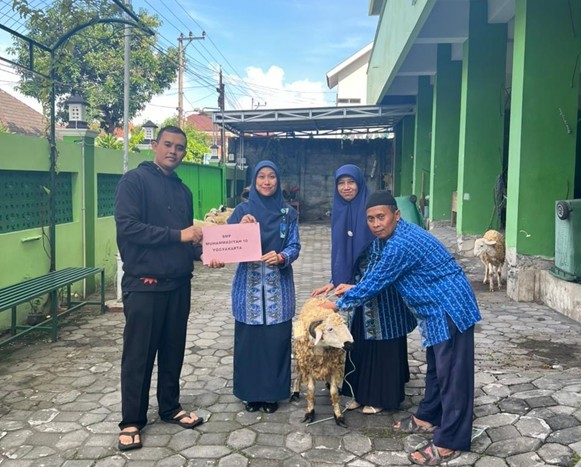 SMA Muhammadiyah 3 Yogyakarta Serahkan Hewan Qurban sebagai Wujud Kepedulian dan Pembelajaran Keikhl