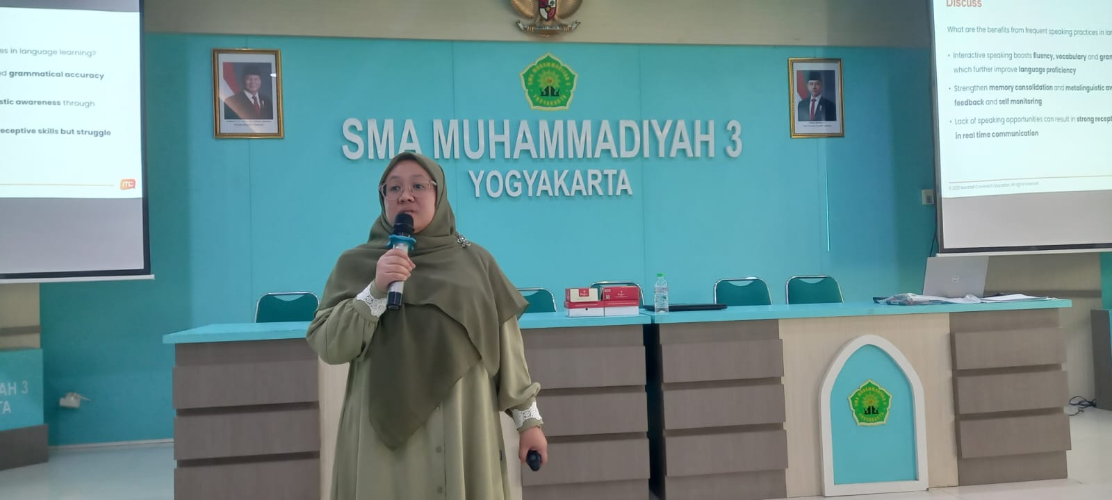 Pelatihan Guru tentang AI Speaking