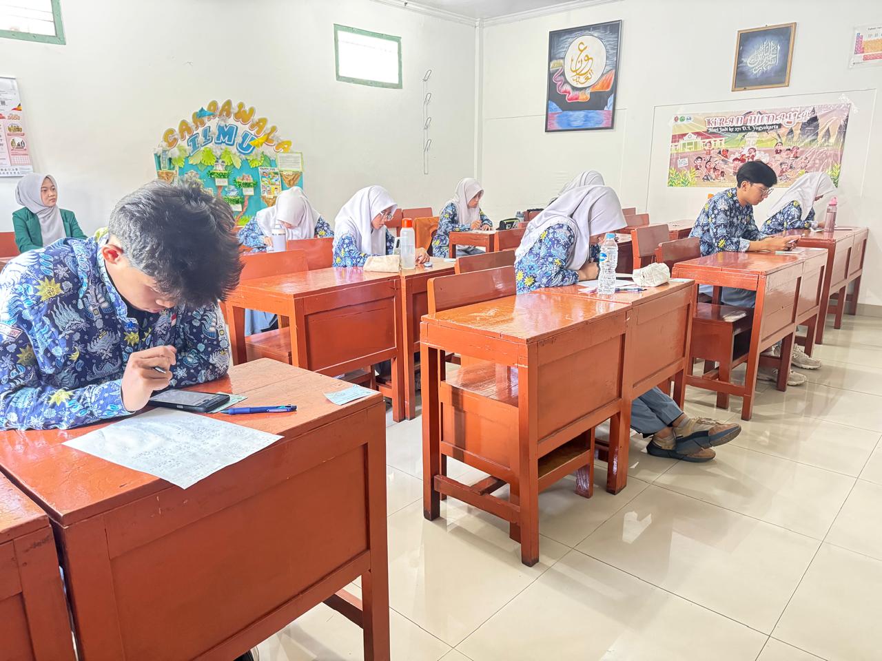 SMA Muhammadiyah 3 Yogyakarta Gelar Asesmen Tengah Semester Ganjil Berbasis Digital