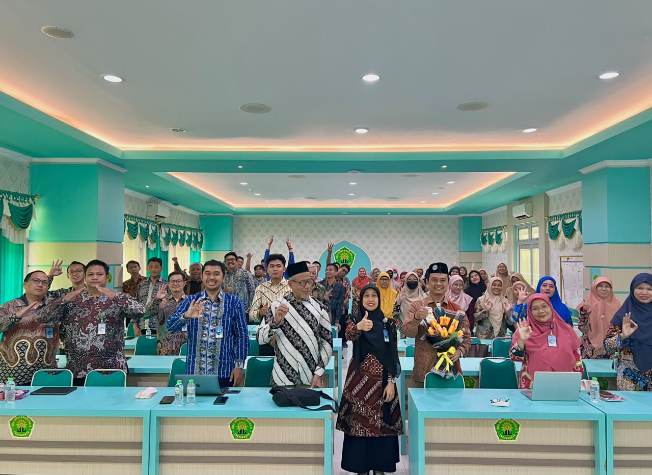 SMA Muhammadiyah 3 Yogyakarta Gelar Rapat Dinas Bulanan, Sambut Guru Baru Sekaligus Lepas Kepala Sek